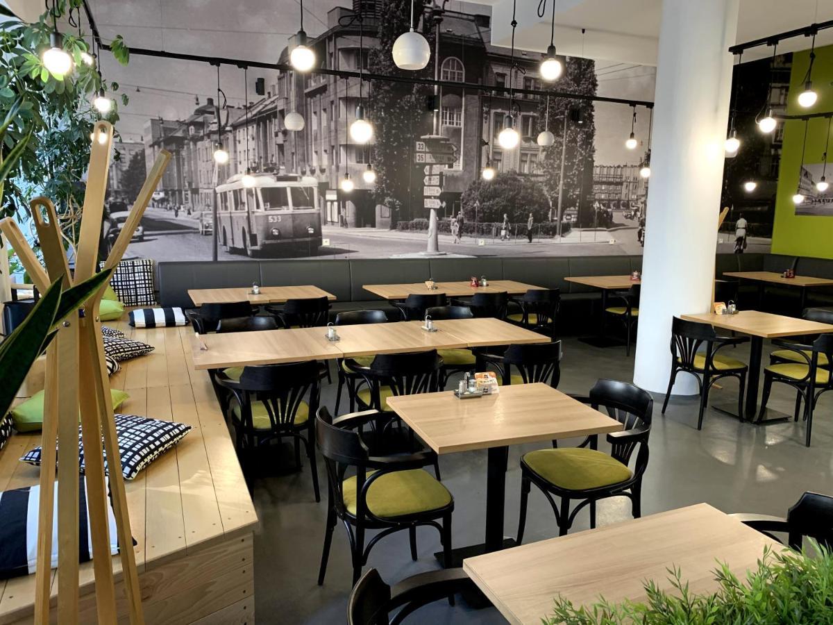 Ap10 - Apartments 4U Brezinova "Overnight Simply" Hradec Králové 外观 照片