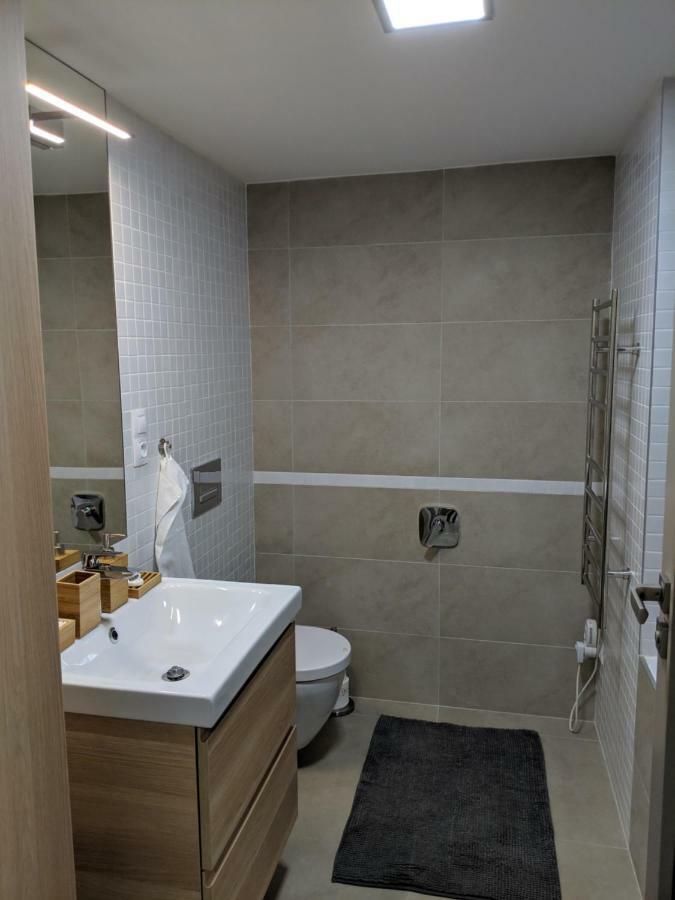 Ap10 - Apartments 4U Brezinova "Overnight Simply" Hradec Králové 外观 照片