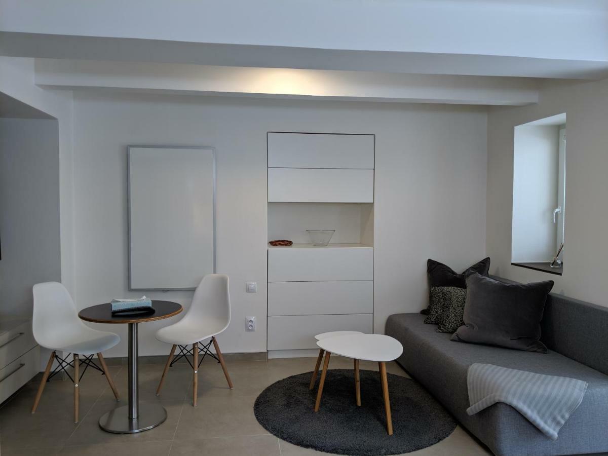 Ap10 - Apartments 4U Brezinova "Overnight Simply" Hradec Králové 外观 照片